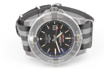 Breitling Avenger Blackbird Titanuhr